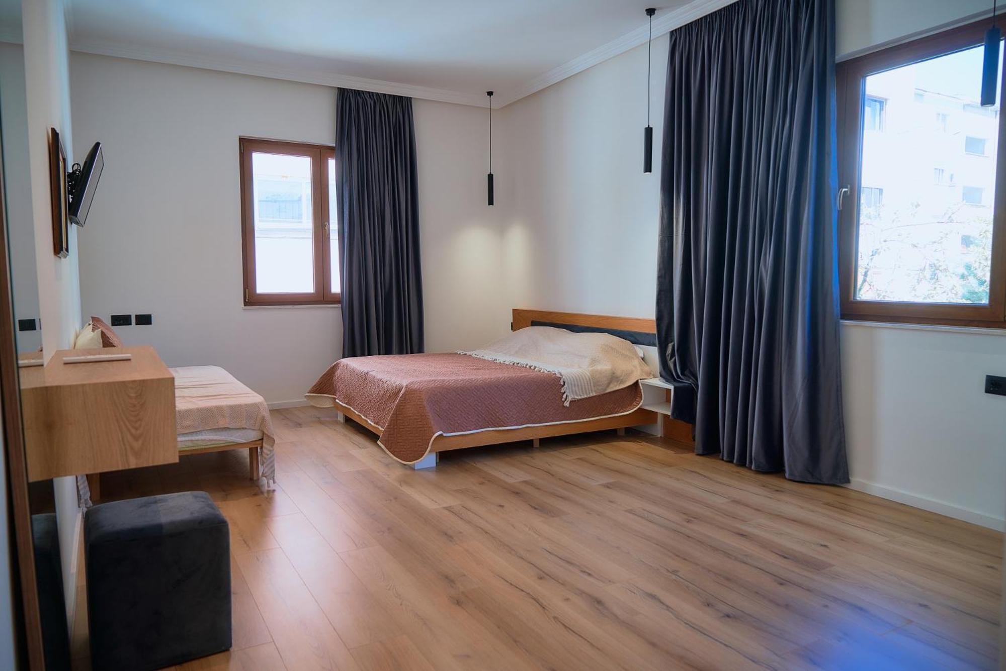 Kalpazo Inn Tirana Exterior foto